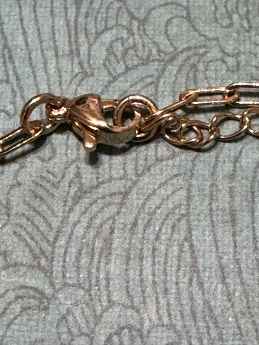 INITIAL S PENDANT NECKLACE - Picture 6 of 9